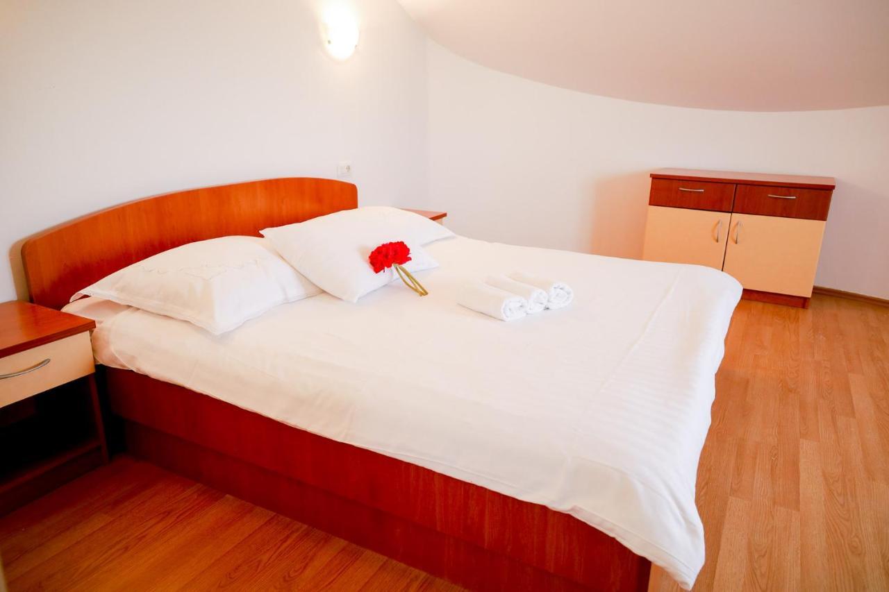 The Florens Residence Near The Beach With The Pool, Bbq And Kids Playground, Zadar Diklo Luaran gambar