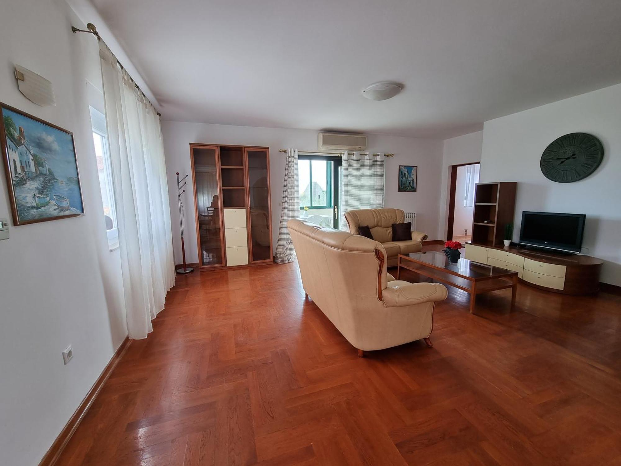 The Florens Residence Near The Beach With The Pool, Bbq And Kids Playground, Zadar Diklo Bilik gambar